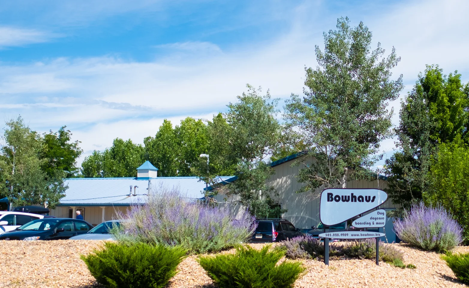 Exterior of Bowhaus Erie, Colorado facility, providing dog boarding, dog daycare, and grooming services to Erie, CO.
